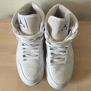 Jordan 1 Mid